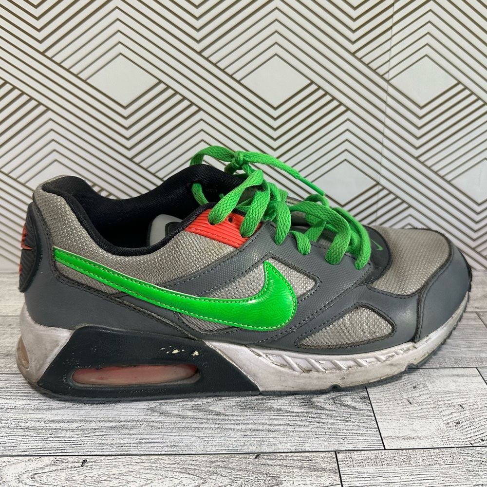Nike Air Max size 6.5Y